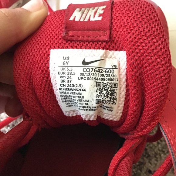 Nike Baseball Cleats - Trout Red Youth Size 6 EUR 38.5 - Picture 4 of 9